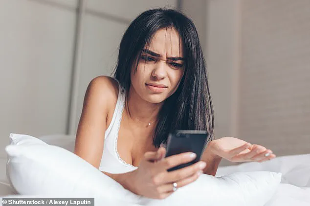 Chicago Woman's Viral TikTok Criticizes Family for Photobombing Engagement Proposal, Sparks Debate on Public Behavior and Social Media Fame