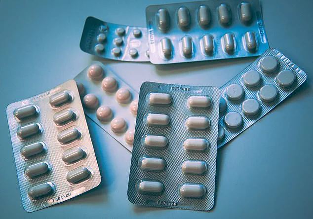 Pharmacist Warns Against Mixing Alcohol with These Medications, Citing Risks of Internal Bleeding and Blood Clots