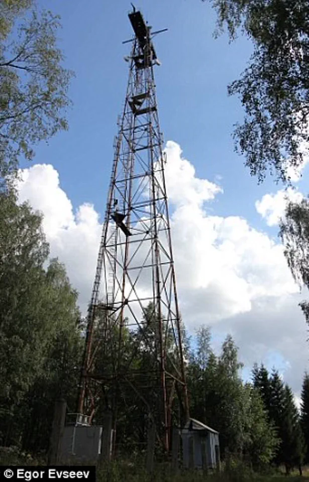 Russian 'Doomsday Radio' Transmission Raises Concerns Over Latvia Amid Geopolitical Tensions