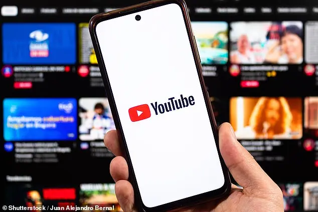 UK Smartphone Usage Surpasses 4.5 Hours Daily, Raising Concerns Over Regulation and Public Health