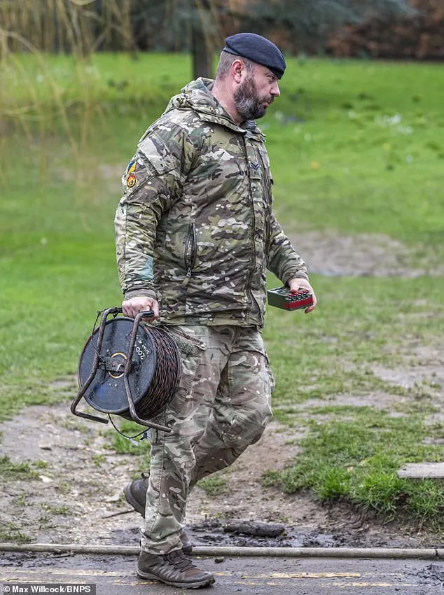 Chaotic Discovery: Father and Son Unearth Live WWII Mortar Shell During Magnet Fishing on River Stour