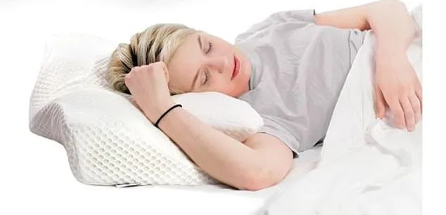 Study Reveals Hidden Risk: How Pillow Height and Shape May Elevate Eye Pressure and Threaten Glaucoma Patients