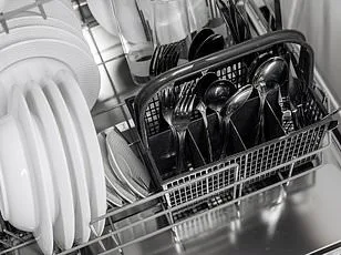New Which? Study Reveals Simple, Eco-Friendly Method to Remove Burnt-On Food from Pans Without Scrubbing