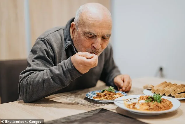Study Reveals Consistent Eating Patterns Outperform Dietary Variety in Weight Loss