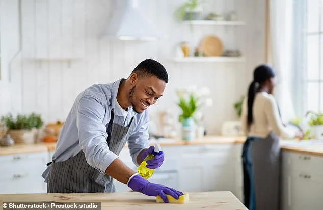 Inhalation of Cleaning Product Chemicals Causes Greater Lung Damage Than Ingestion, Study Shows