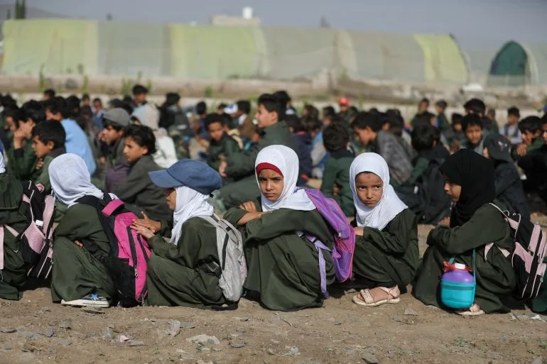 Yemen Teacher's Triple Workload: Surviving the Currency Collapse