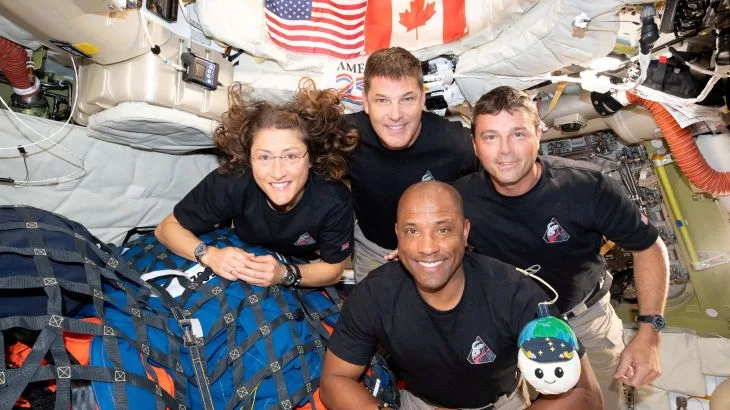 Artemis II Mission to Re-Enter Earth's Atmosphere in Historic Splashdown on April 11